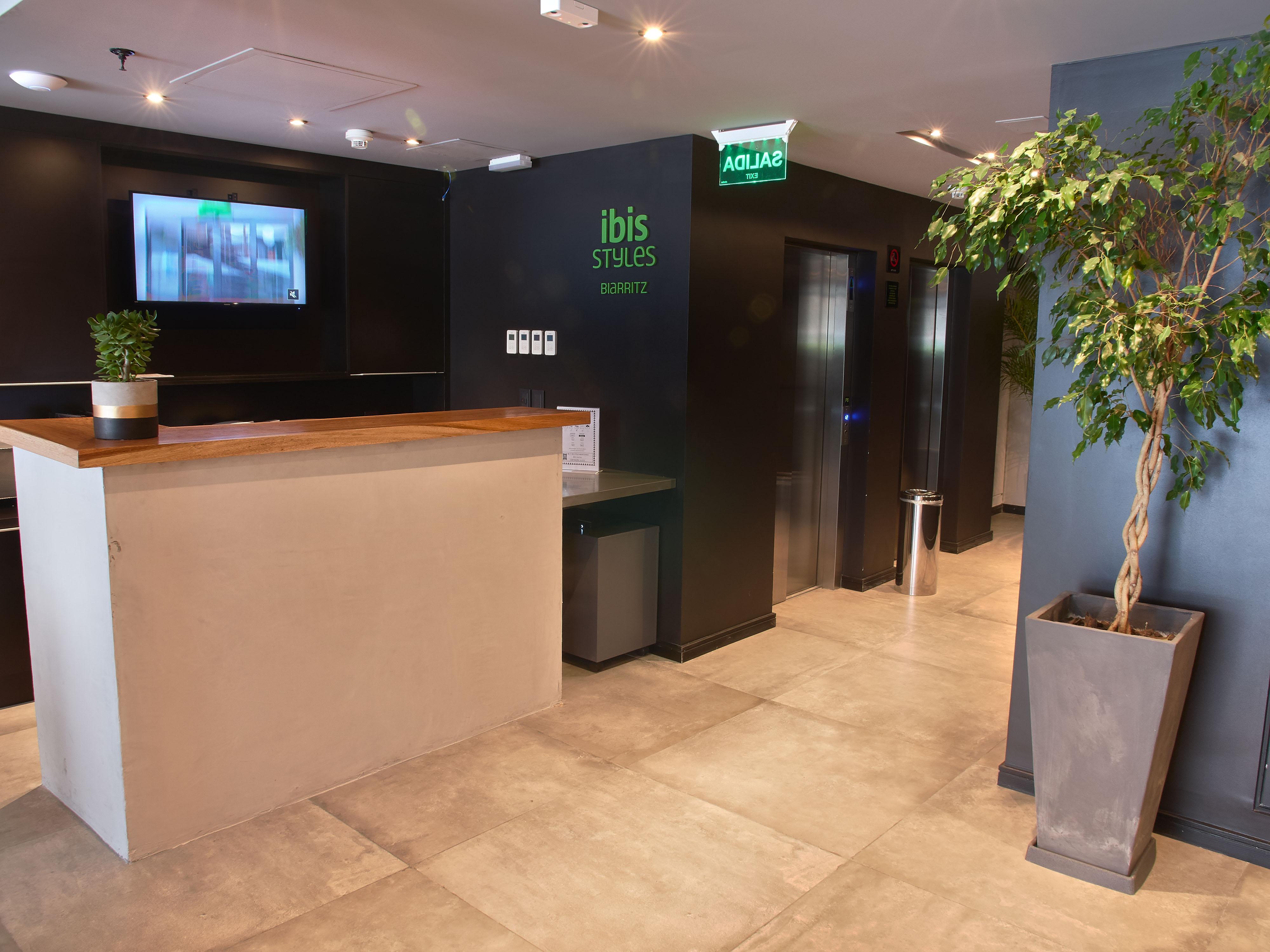 Ibis Styles Montevideo Biarritz Hotel Exterior foto